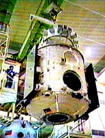 china-first-reentry-capsule-bg.jpg