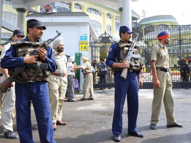 Indian-police-in-Mohili-PHOTO-AFP-640x480.jpg