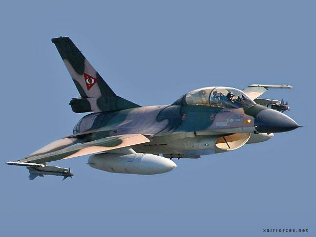 F-16B_FAV_001.jpg