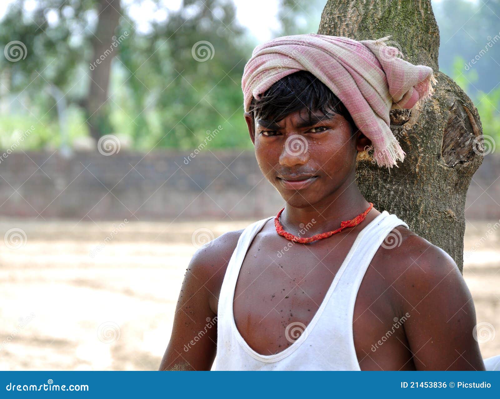 indian-bihari-boy-21453836.jpg