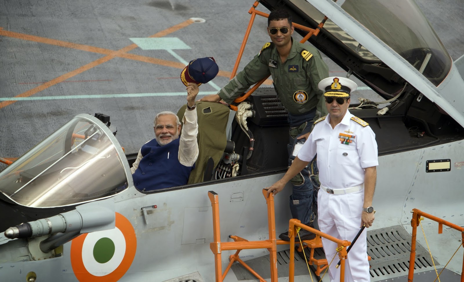 Narendra_Modi_in_cockpit_of_MiG-29K_abroad_INS_Vikramaditya.jpg