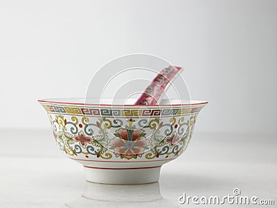 chinese-bowl-designs-spoon-32778254.jpg
