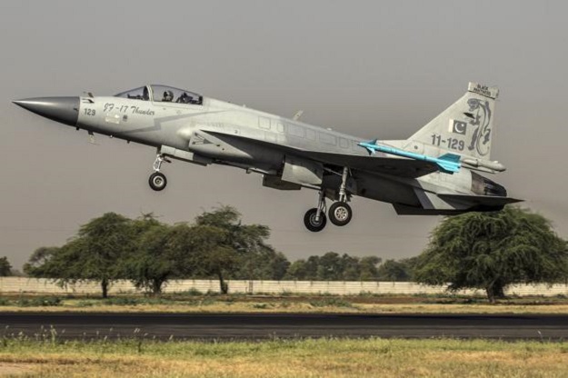 fighterplane-kg4-621x414livemint-1524128100.jpg