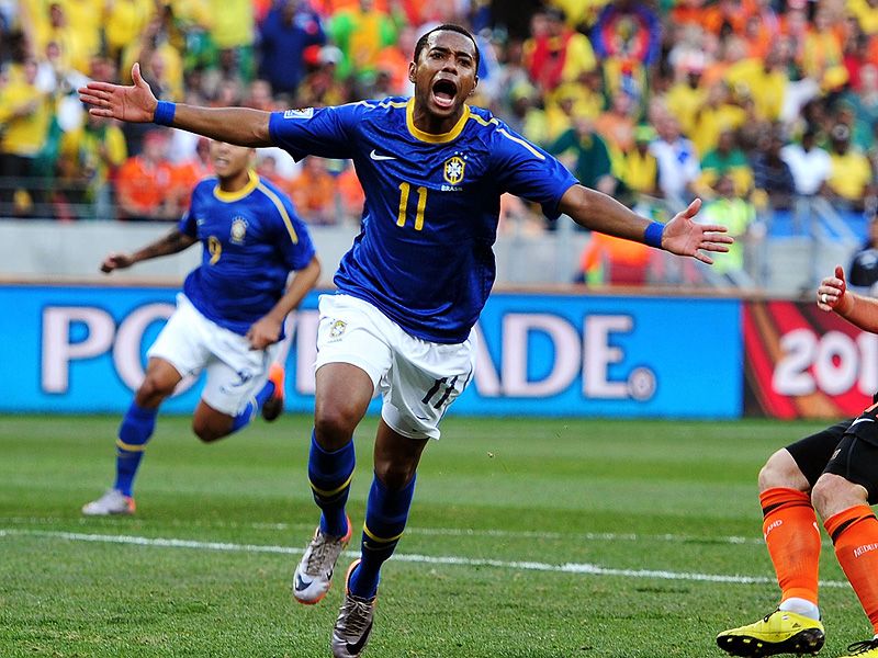 Robinho-Holland-Brazil-World-Cup-2010-Quarter_2473280.jpg