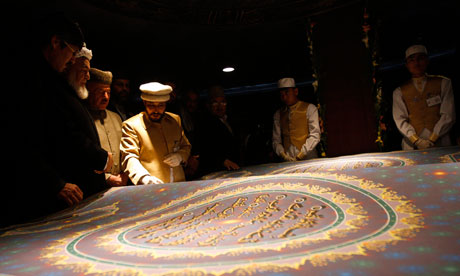 Worlds-largest-Quran-007.jpg