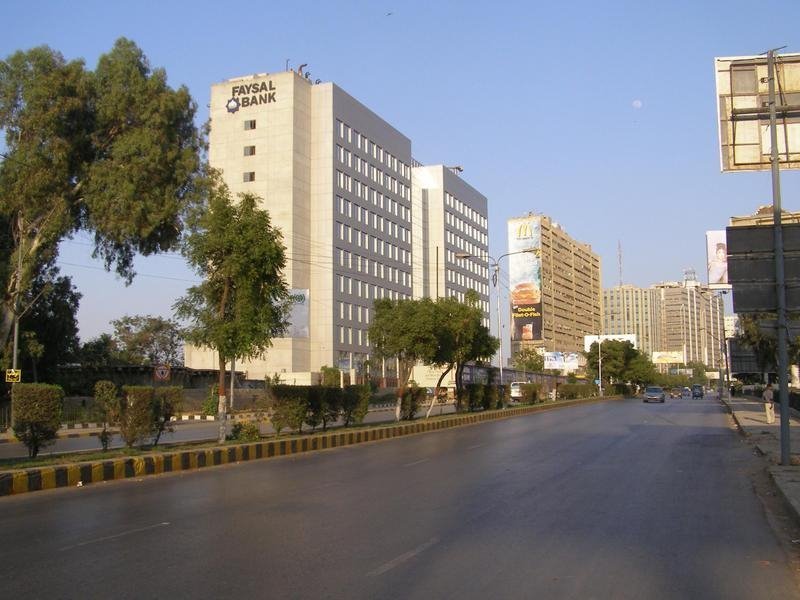 Tariq+Road+Karachi.jpg