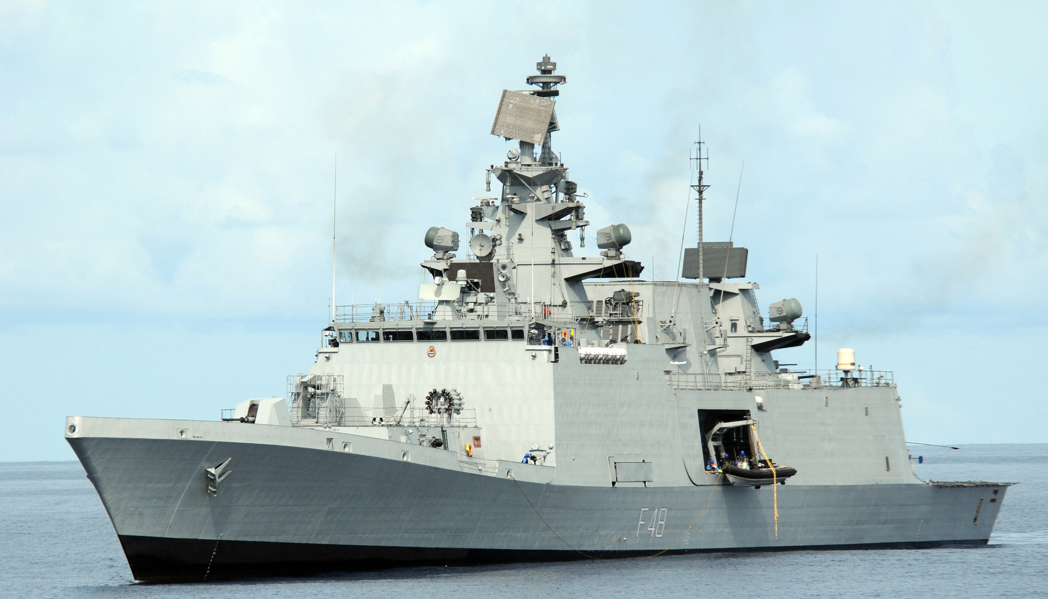 Malabar_2012_INS_Satpura_(F-48).jpg