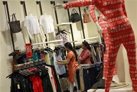 2012-10-02T040449Z_1_CBRE8910BCA00_RTROPTP_2_INDIA-MALL.JPG