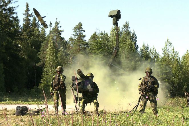 663x442-ke-swedia-pindad-kerjasama-rudal-pertahanan-udara-dengan-saab-160915e.jpg