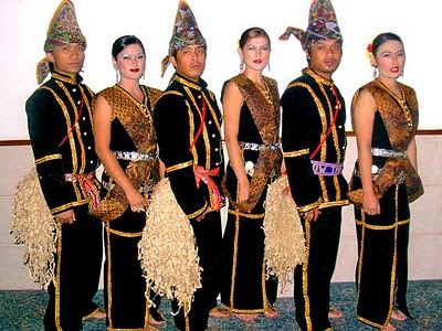 costume-kadazan.jpg