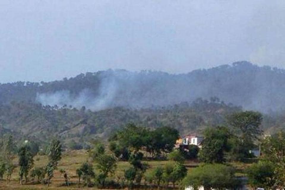 pak-shelling-at-nowshera_21a0355c-0711-11e8-90ea-37dc70df54a3.jpg