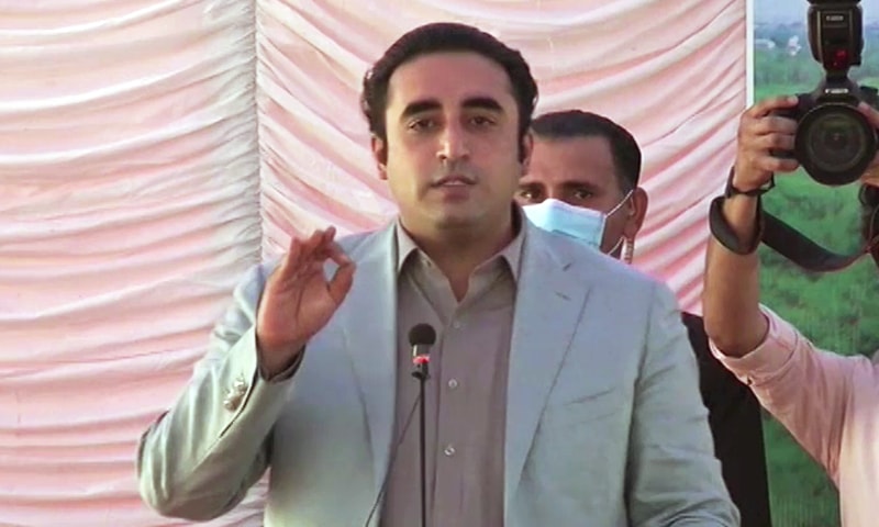PPP Chairperson Bilawal Bhutto-Zardari speaks to reporters in Hyderabad. — DawnNewsTV