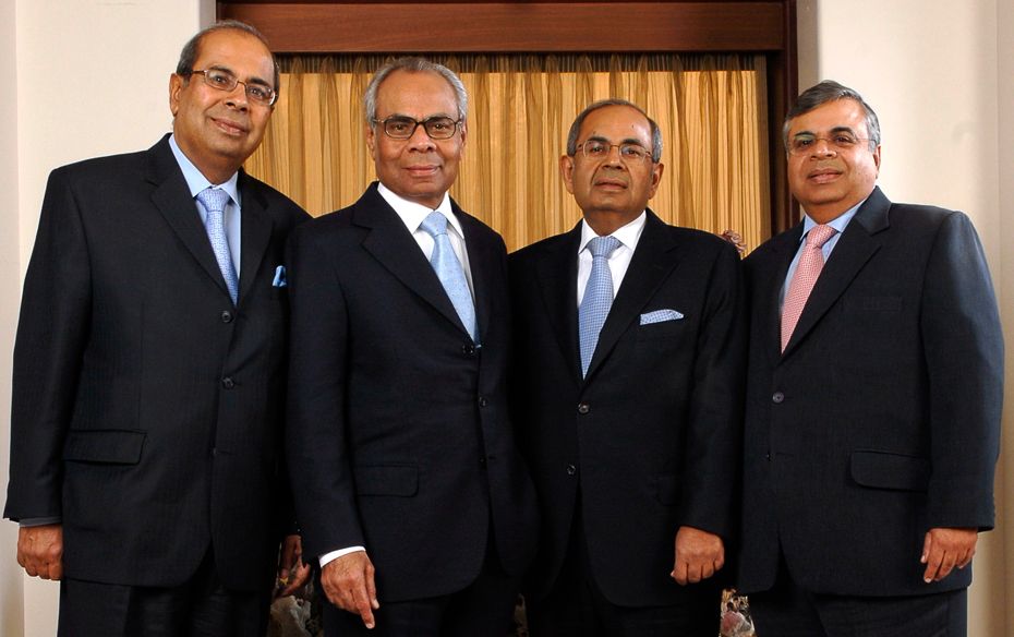 hinduja_brothers_20121025020652_930x584.jpg