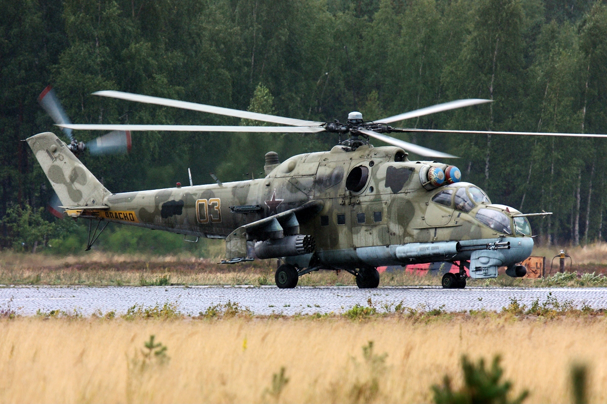 Russian_Air_Force_Mil_Mi-24P_Dvurekov-2.jpg