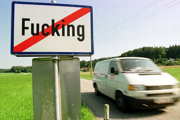 A+sign+at+the+entrance+to+the+town+of+faking+in+Austria
