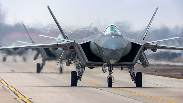 Thrust vectoring engine: J-20 performs strong maneuvers at low speed