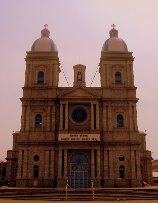 St+Francis+Xavier+Cathedral,+St+John+Road,+Bangalore.JPG