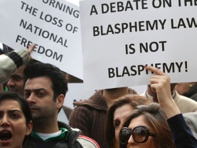 980379-blasphemy-1446002189-285-640x480.jpeg