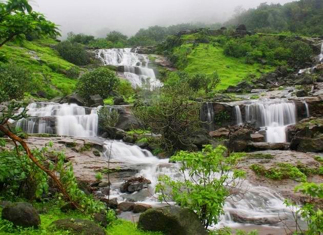 amboli-waterfall-in-monsoon.jpg