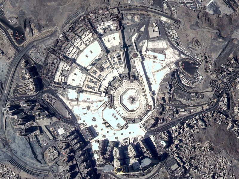 Khalifa-Sat-image-of-Makkah_16ad4c100b8_original-ratio.jpg