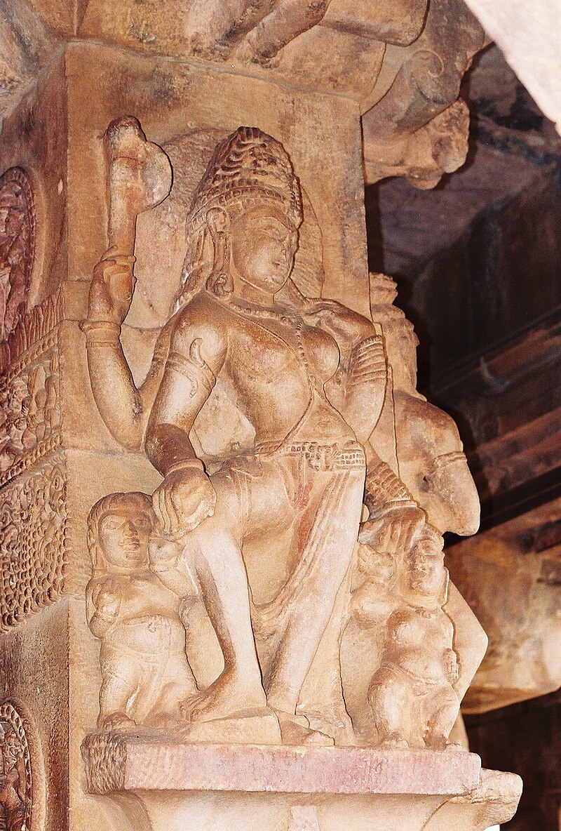 800px-Pillar_relief_sculpture_at_the_Durga_temple_in_Aihole.jpg