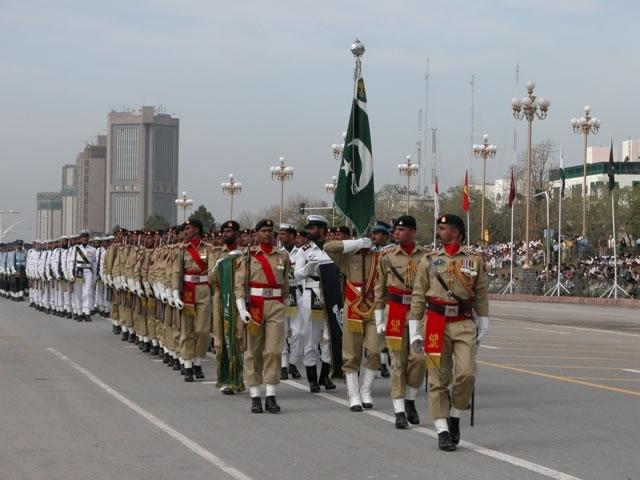 PakArmy+parade+in+islamabad.jpg