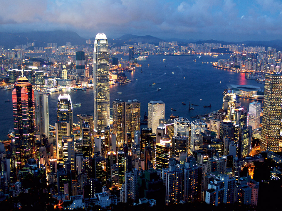 Hongkong_Evening_Skyline.jpg