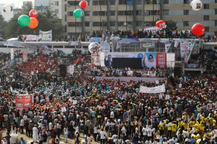 Supporters of the opposition Bangladesh Nationalist Party rally in Dhaka in December 2022