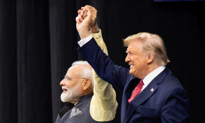 Trump-Modi-700x420.jpg