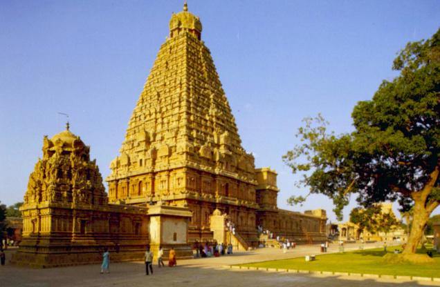 rajagopuram-thanjavur-shiva-temple-tamilnadu.jpg