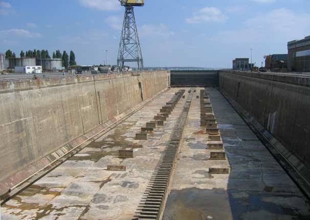 dry-dock-gate-seals.jpg