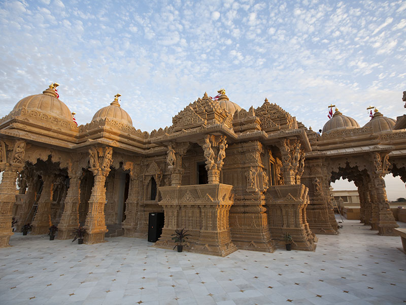 09_Jamnagar_mandir_moods_f.jpg