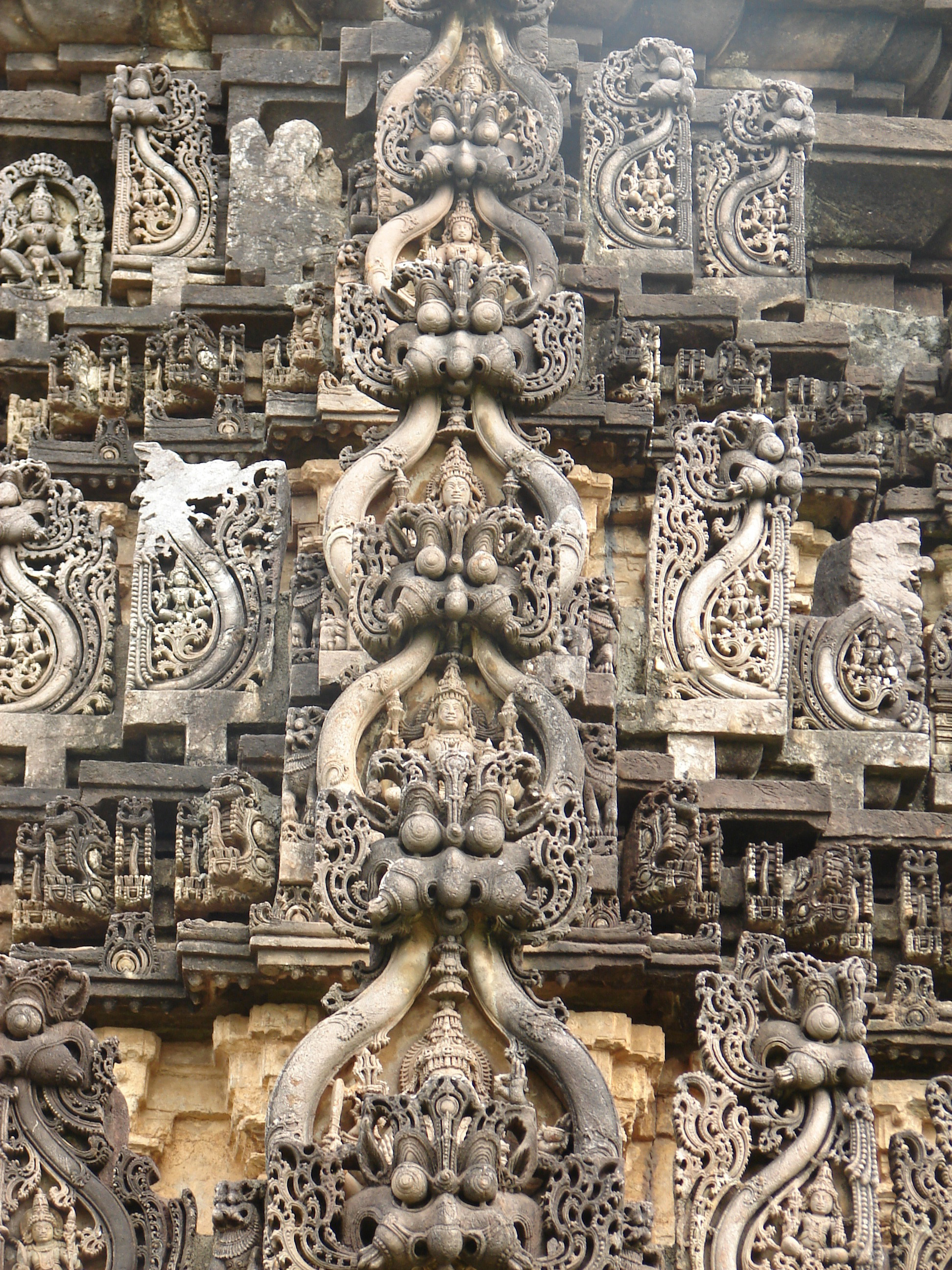 Chikkamagalur_Amruthapura_kirthimukha_retouched.jpg