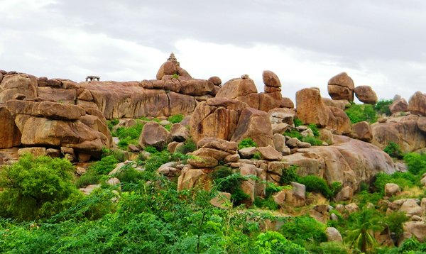 34112d1345124616-hampi-trip-rocks-of-hampi.jpg