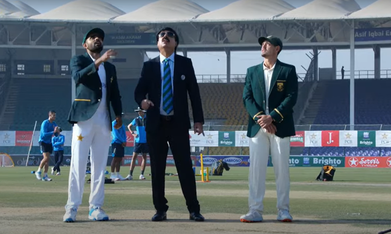 Pakistan skipper Babar Azam and South Africa captain Quinton de Kock look on during the toss. — DawnNewsTV