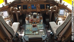 140311022450-boeing-777-cockpit-file-for-malaysia-airlines-story-body.jpg