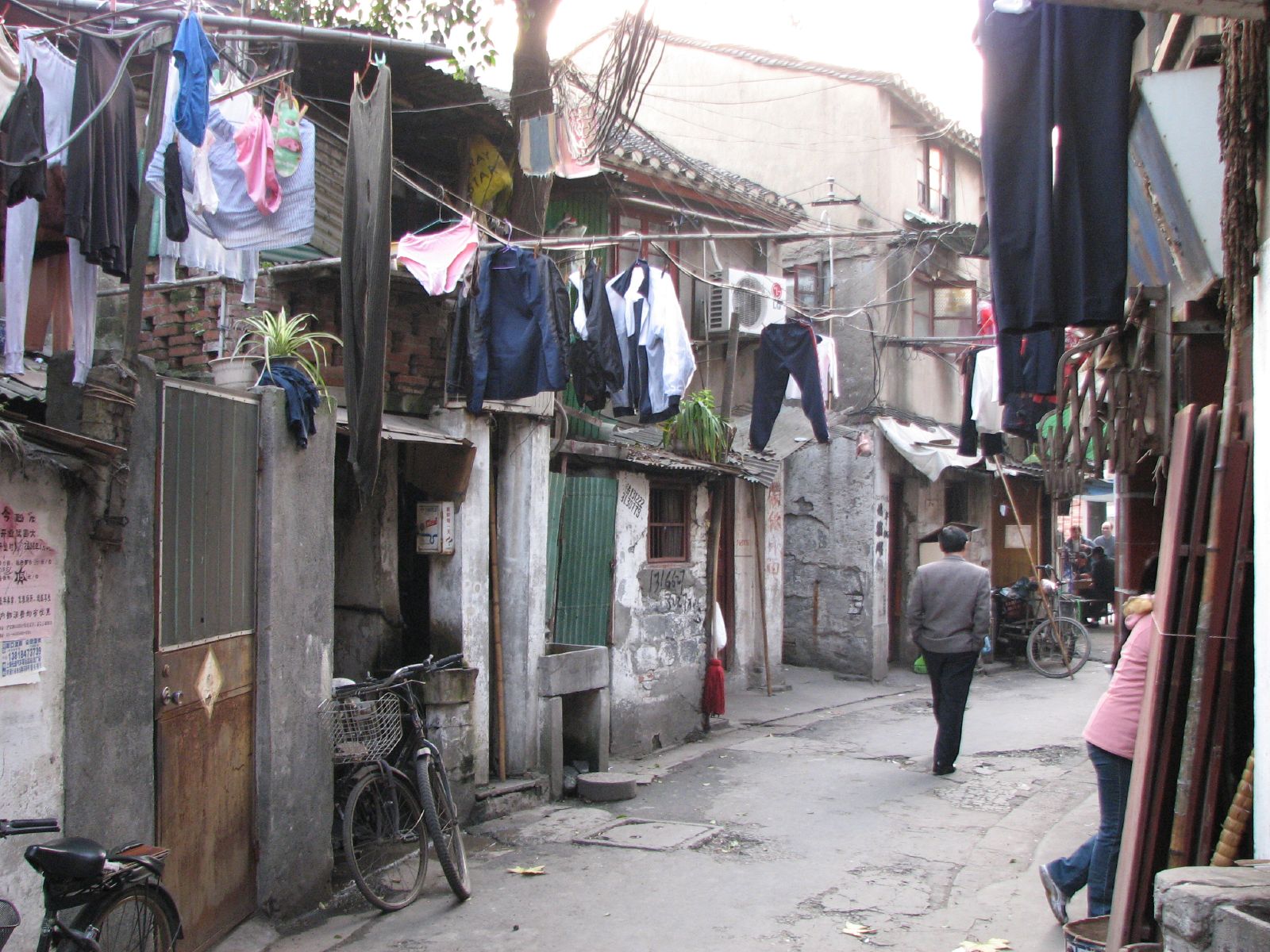 China_Slum_December_2006.jpg