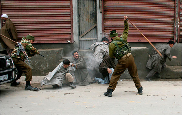 Kashmir+Azadi+Freedom+2.jpg