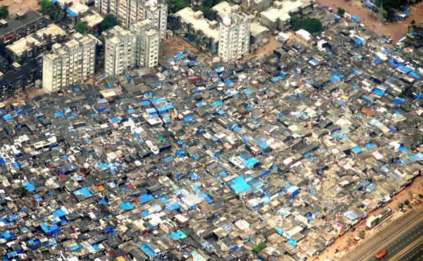 dharavi-iot-beacons-mumbai-google-e1484178624439.jpg