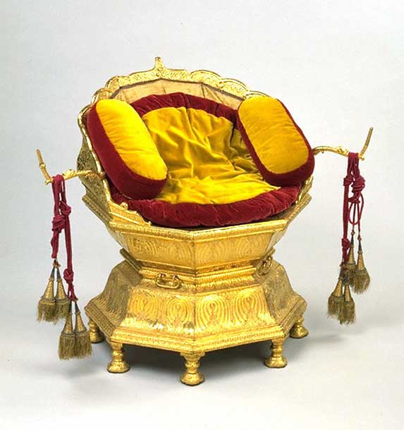 Ranjit_Singh's_golden_throne.jpg