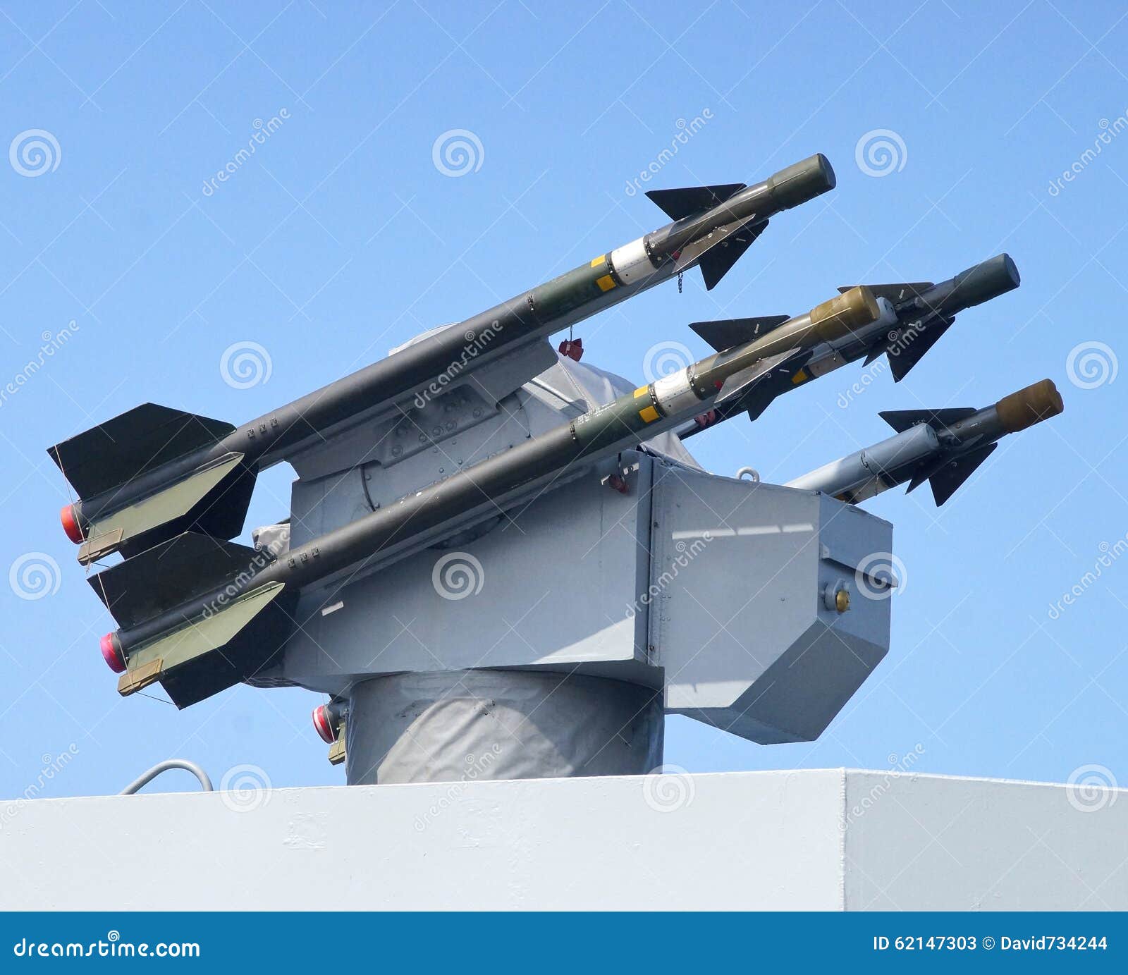 sea-chaparral-missile-closeup-battleship-62147303.jpg