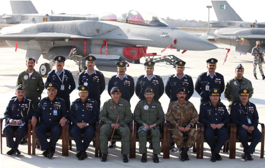 Chief+of+army+Staff+General+Ashfaq+Parvez+Kayani++Chief+of+Air+Staff+of+the+Pakistan+air+force.+Air+Chief+Marshal+Rao+Qamar+Suleman+F-16+D+Block+52+two+F-16+Block15+MLU+%2528Mid+Life+Upgrade%2529+aircraft+USA+PAF+BaseShahbaz+%25286%2529.png