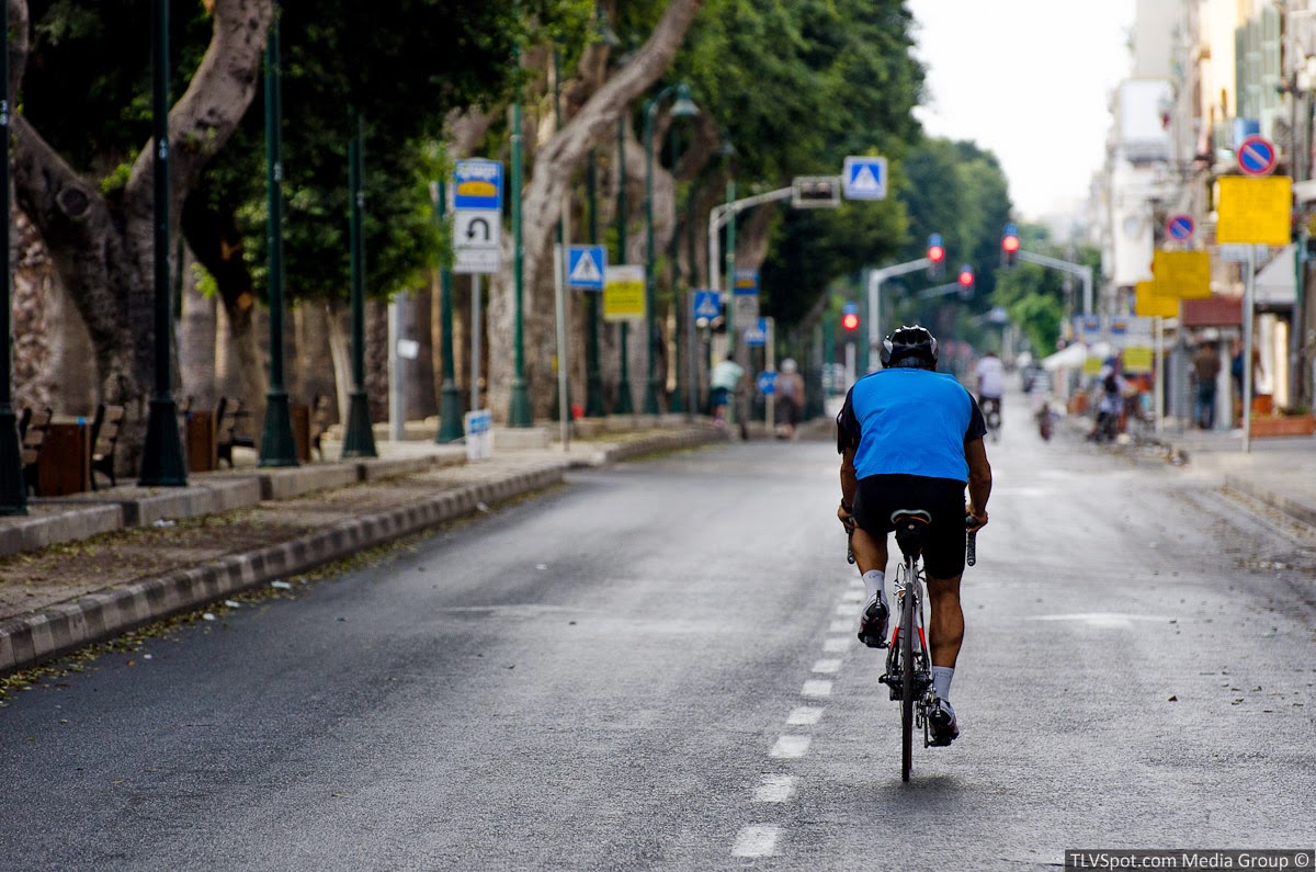 Tel-Aviv-Bicycle-Two%252520Wheels%252520Riders-007.jpg