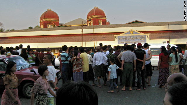 t1larg.yangon.afp.gi.jpg