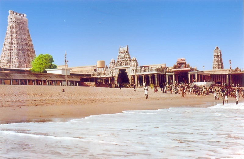 208708328Kanyakumari_Thiruchendur_Temple_Main.jpg