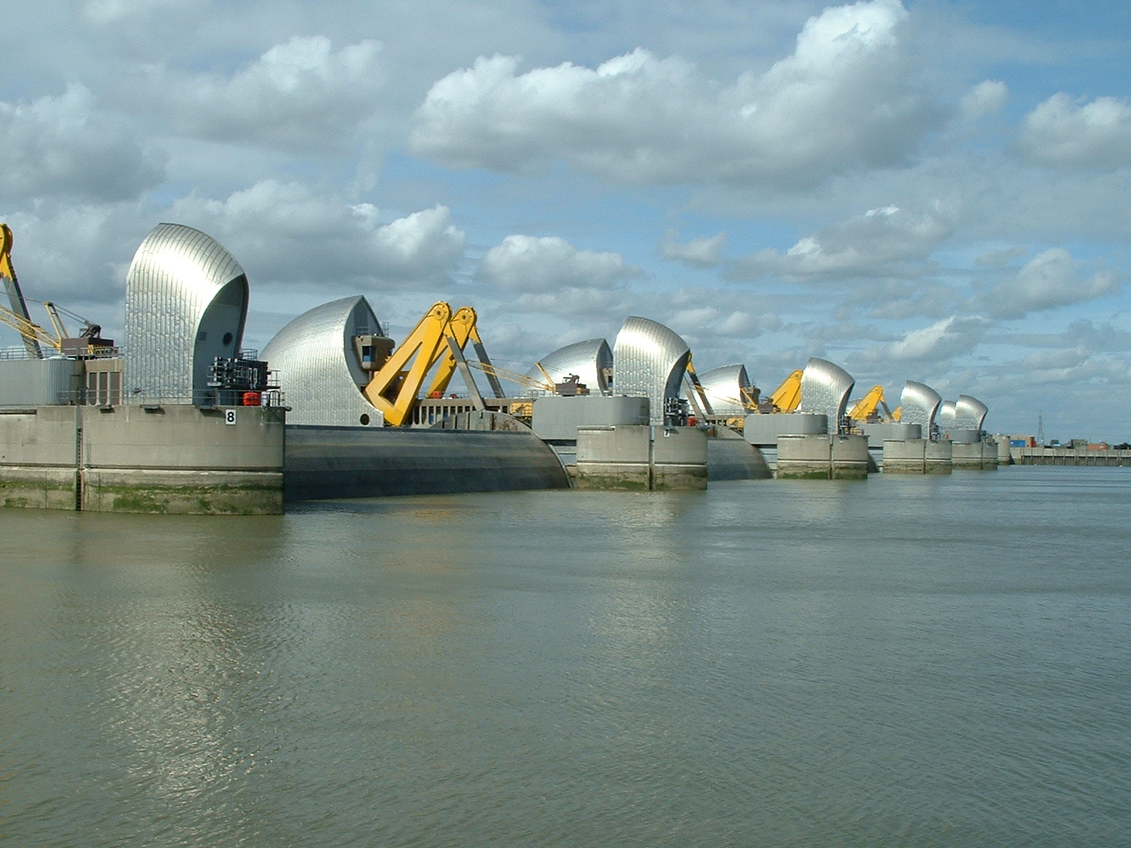 Thames_Barrier_03.jpg