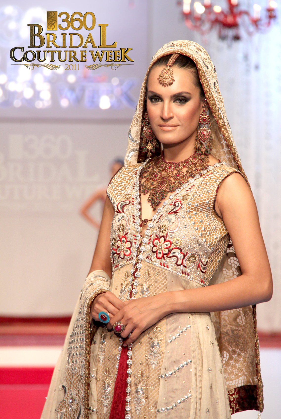 Neelo-Allawala-Bridal-Couture-Week-Karachi-2011-2.jpg