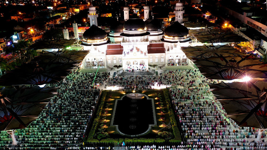 salat-tarawih-pertama-tirto-2_ratio-16x9.jpg