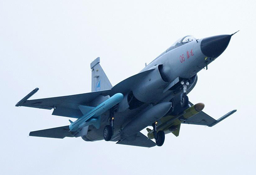 new+picture+image+jf-17+thunder+FC-1+06+%252B+YJ-83+c803+c802a+255+180+antiship+kd88+air+to+surface++maritime++plaaf+paf+pakistan+air+force++test+fire+%25282%2529.jpg