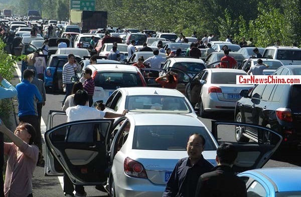 traffic-jam-tianjin-1.jpg